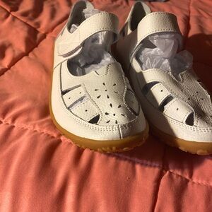Nanccy comfort shoes 71/2 womens nwot white